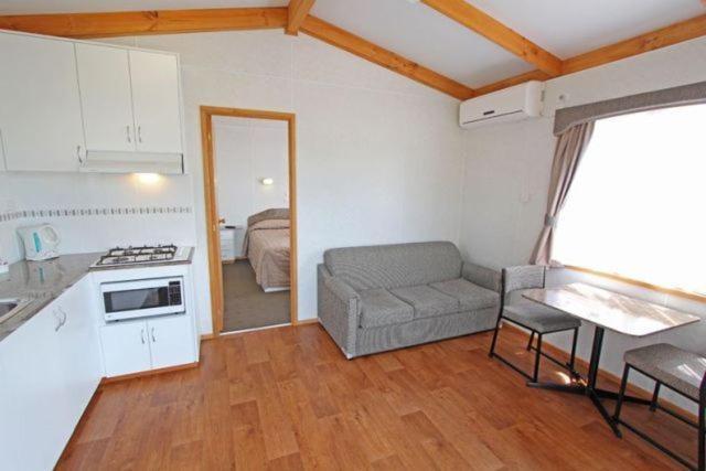 Apollo Bay Holiday Park Room photo