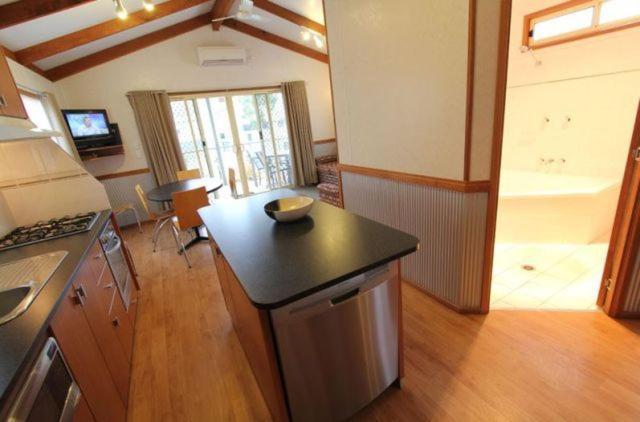 Apollo Bay Holiday Park Room photo