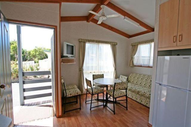 Apollo Bay Holiday Park Room photo